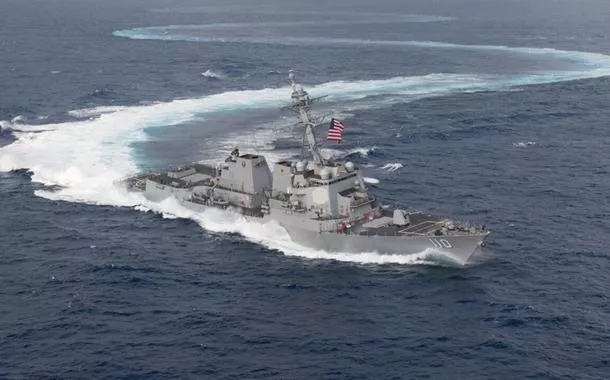 Navio de guerra dos EUA cruza Canal do Panamá em meio a tensão com a Venezuela