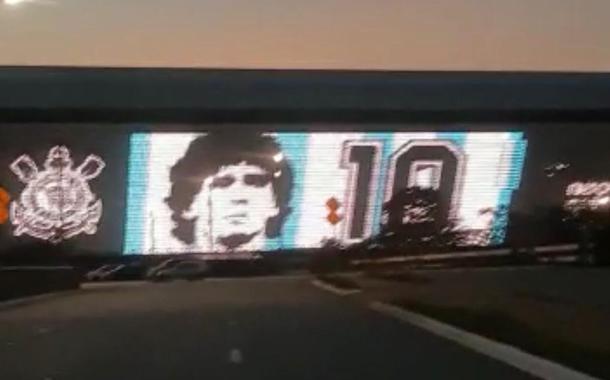 Homenagem a Maradona em telão da NeoQuímica Arena