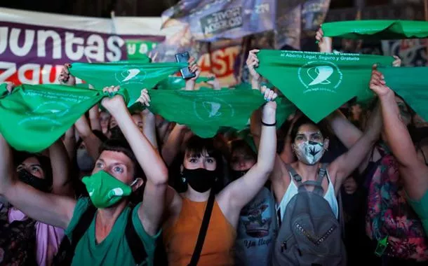 Pleno funcionamento do direito ao aborto está ameaçado na Argentina de Milei