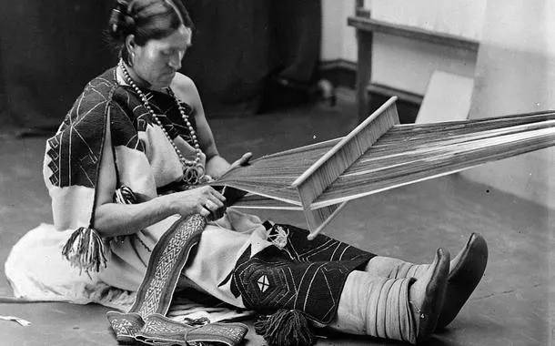 e'wha, lhamana e célebre tecelã do povo Zuni que ficou conhecida como 'Princesa Zuni'