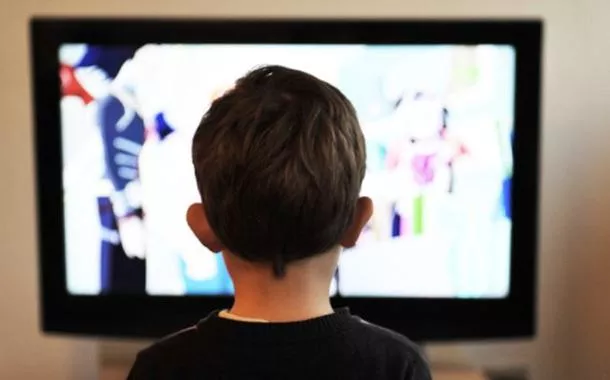 Todas as concessões de rádio e televisão continuam nas mãos de feudos políticos da direita e de empresários lobistas