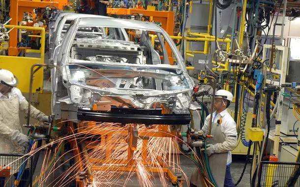 Três estratégias de desenvolvimento do setor automobilístico: Brasil, México e China (errado,1/2 errado, certo)