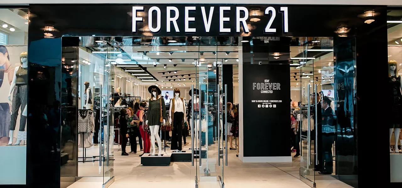 Rede Forever 21, ícone da fast fashion, fecha 11 lojas no Brasil