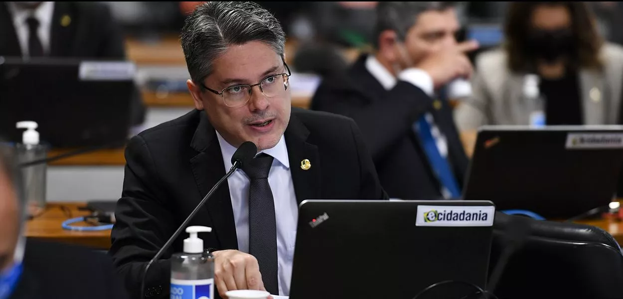 Senador Alessandro Vieira