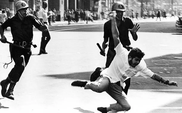 Caminhos da Reportagem trata dos 60 anos do golpe militar no Brasil