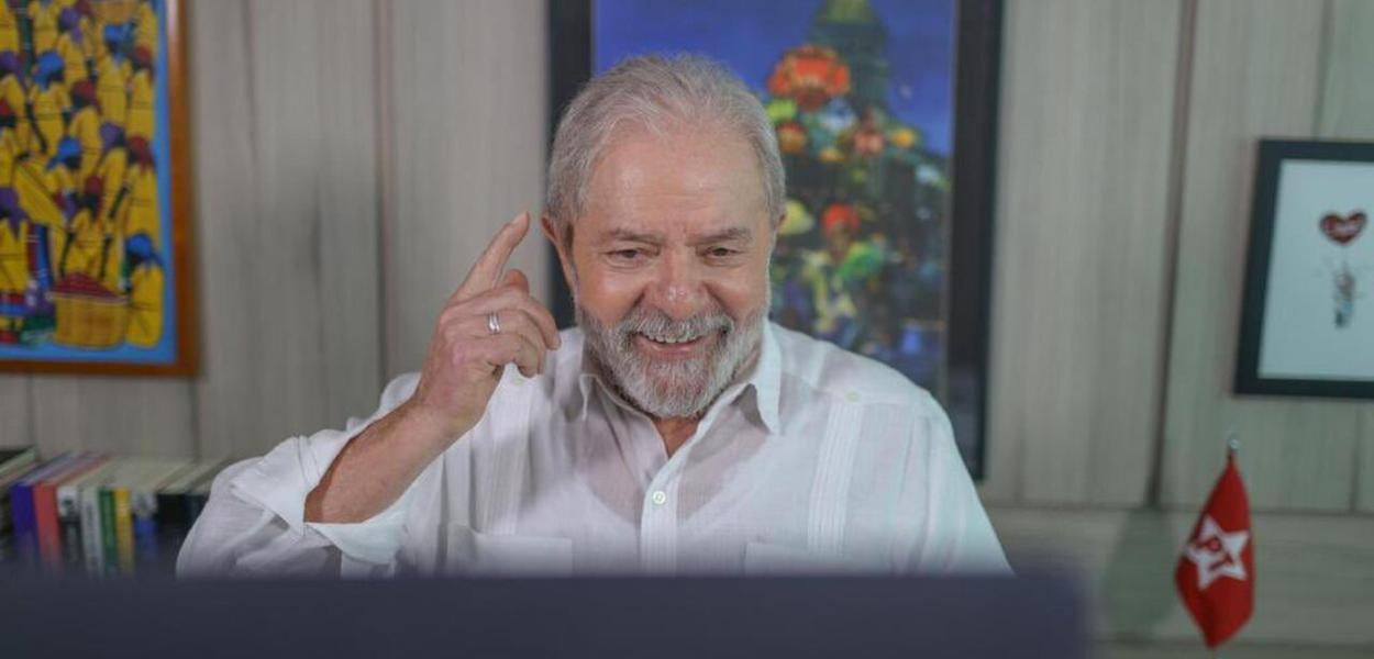 Ex-presidente Lula concede entrevista ao portal UOL