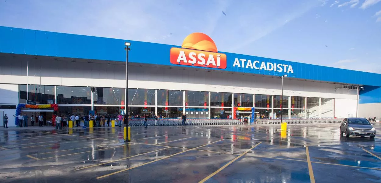 CVM fecha acordo de R$ 719 mil e encerra processo contra diretora do Assaí