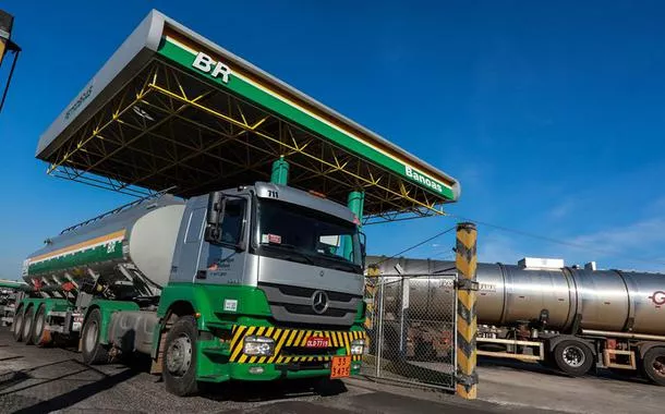 Corte de tributos e subvenção ao diesel podem reduzir pressão de preços, diz federação de distribuidoras