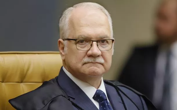 Fachin e Moraes levarão convite a Lula para posse no STF