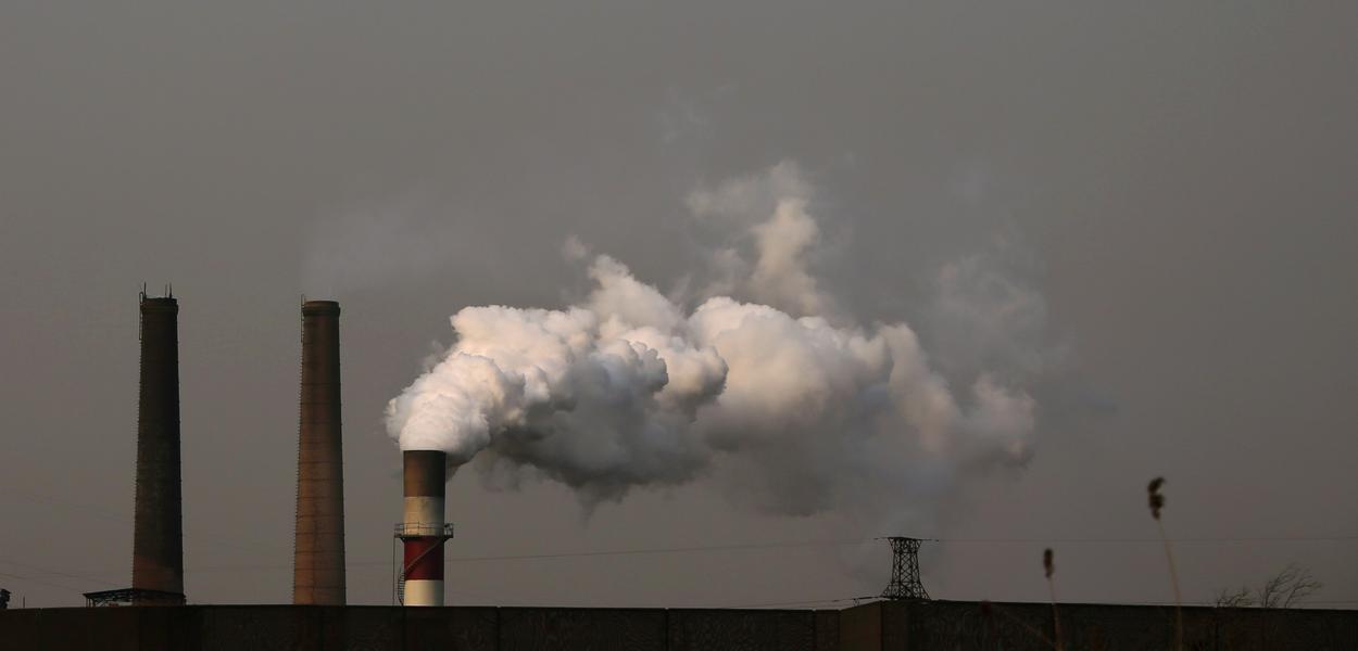 Agência internacional alerta para aumento das emissões de gases poluentes