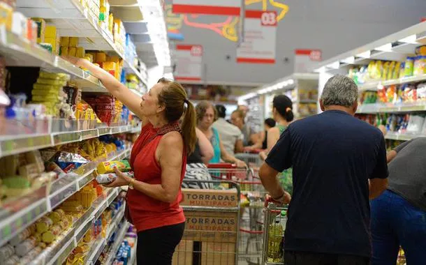 Em SP, produtos de ceia de Natal variam quase 190% de preço