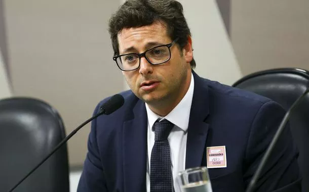 Wajngarten critica "maluco" bolsonarista que detonou bombas em Brasília