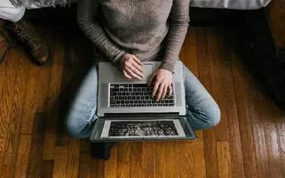 Educação a Distância: no dia do pedagogo, falta pedagogia!