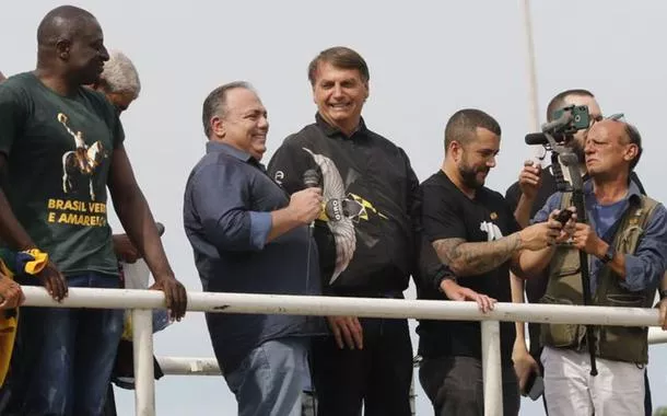 Bolsonaro e seus aliados enviam sinais