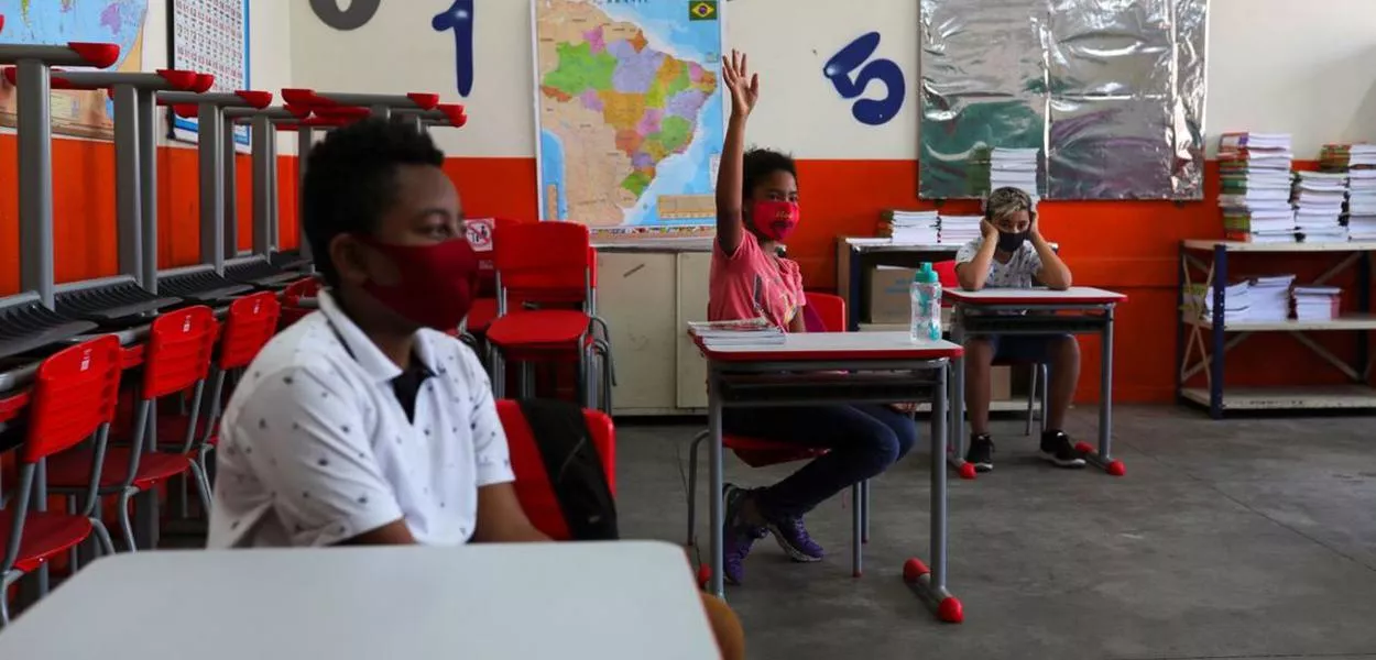 Elitismo, desigualdade e o debate sobre políticas educacionais na esquerda brasileira