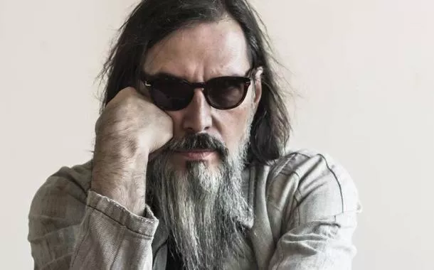 Lobão diz que se afastou da política por se considerar uma "nulidade"