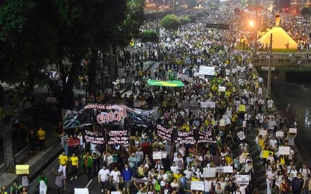 O dia no qual o Brasil parou por dez anos