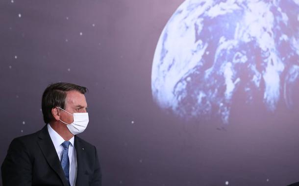 Jair Bolsonaro durante cerimônia de assinatura do acordo Brasil – EUA: Programa Lunar Nasa Artemis