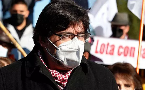 Justiça chilena ordena prisão de prefeito comunista