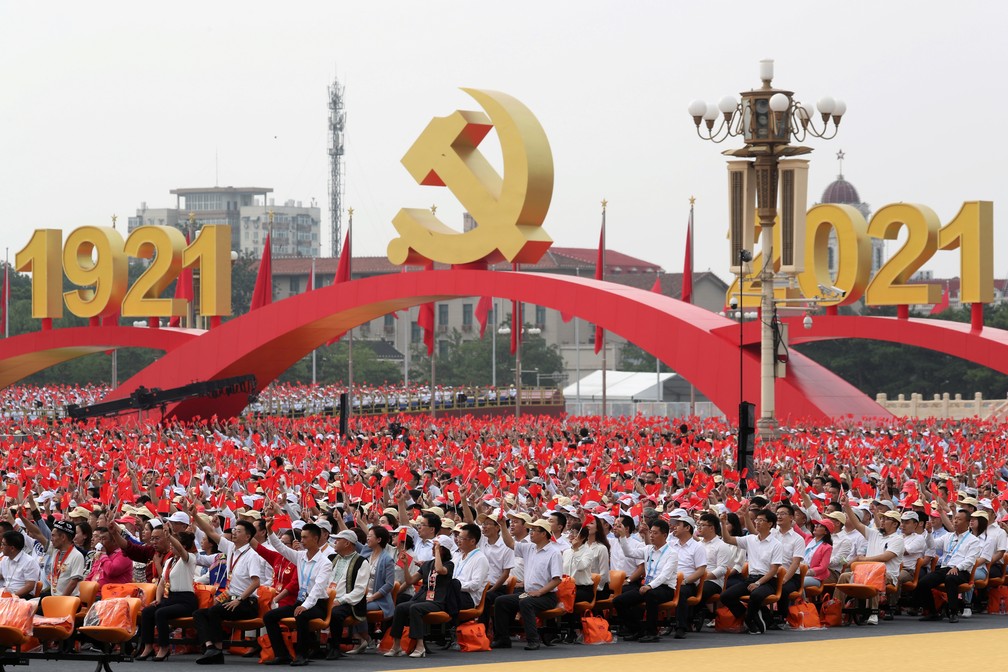 Evento de 100 anos de fundação do Partido Comunista da China reúne milhares de participantes em Pequim
