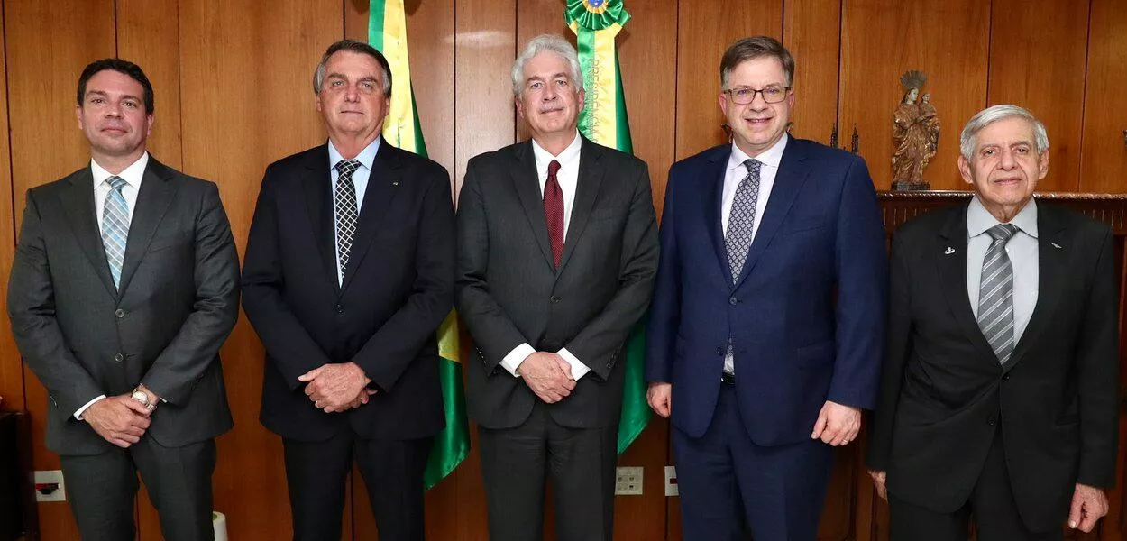 Alexandre Ramagem, Jair Bolsonaro, William J. Burns, Todd C. Chapman e Augusto Heleno