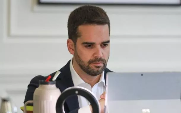 "Importante, mas não é o suficiente", diz Eduardo Leite após governo federal anunciar adiantamento de R$ 680 milhões ao RS