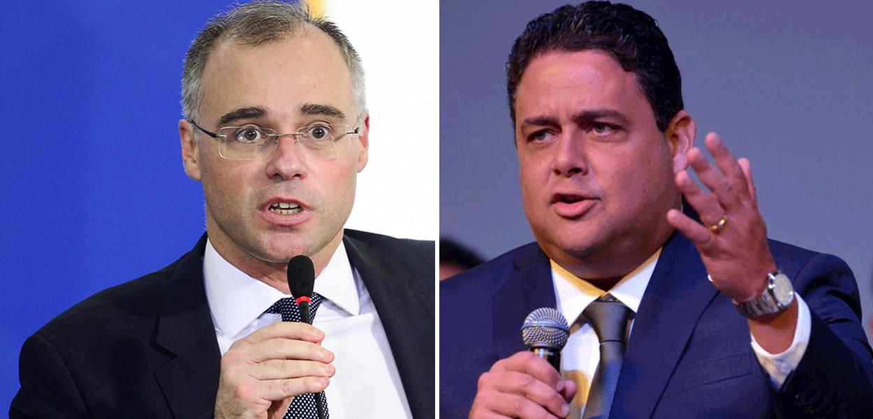 Ministro da AGU, André Mendonça, e o presidente da OAB, Felipe Santa Cruz