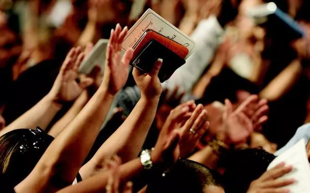 O dízimo é o milagre econômico de Jesus que salva os mais ricos e condena os mais pobres