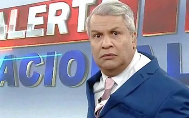 Sikêra Jr. leva calote da RedeTV! e guerra se acirra