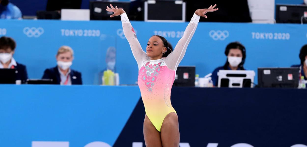 Ginástica artística: Rebeca Andrade é prata no mundial