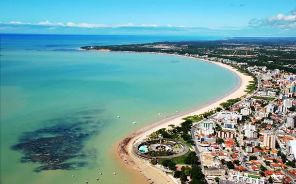 Praias são destinos preferidos dos turistas brasileiros, aponta pesquisa