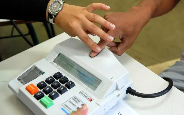 Ninguém checou o TSE