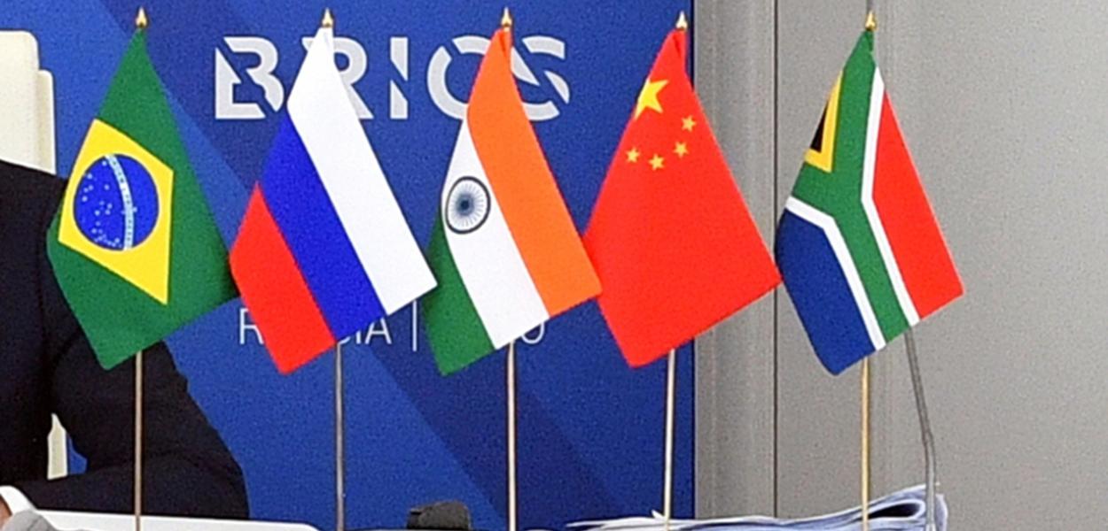 A Ameaça do BRICS à Hegemonia do Dólar