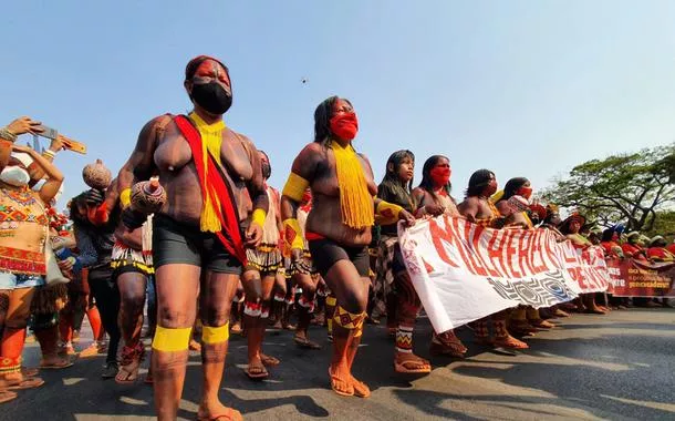 É preciso um programa de luta dos indígenas