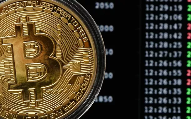 Bitcoin bate nos US$ 80 mil e renova máxima histórica