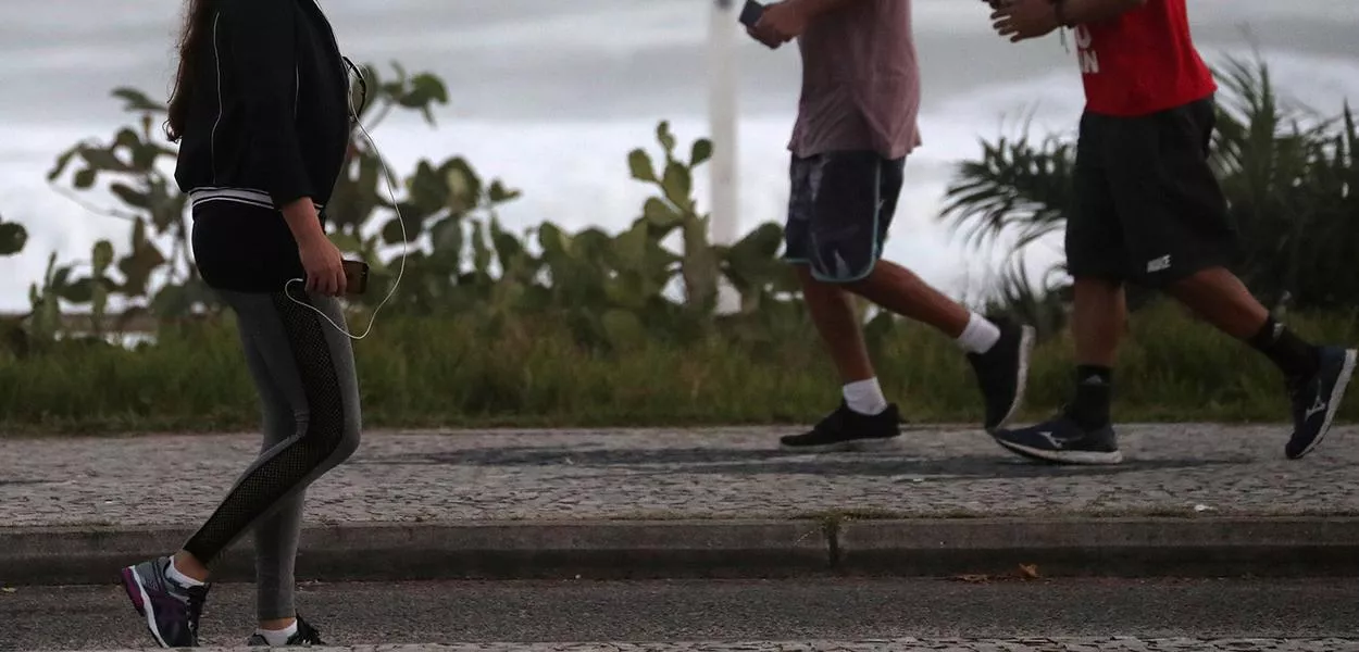 Caminhar 7.500 passos por dia ajuda a controlar os sintomas da asma