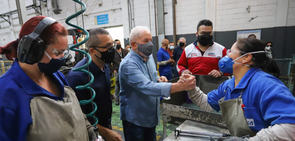 www.brasil247.com - Ex-presidente Lula visita fábrica em Diadema