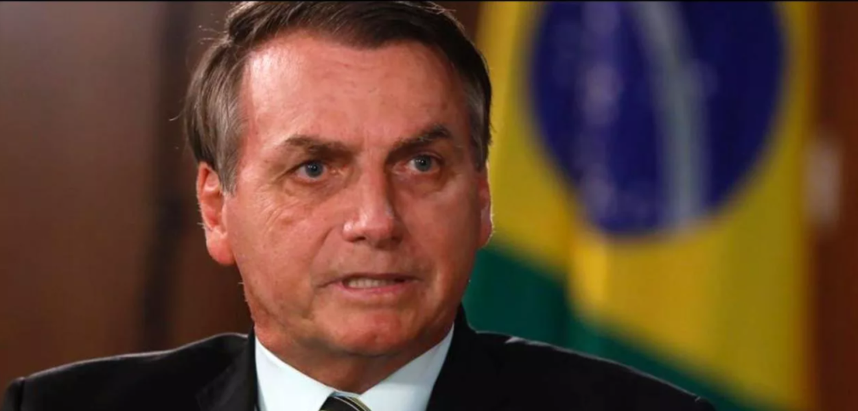 Chegada de Laura Bolsonaro a Colégio Militar causa aflição em