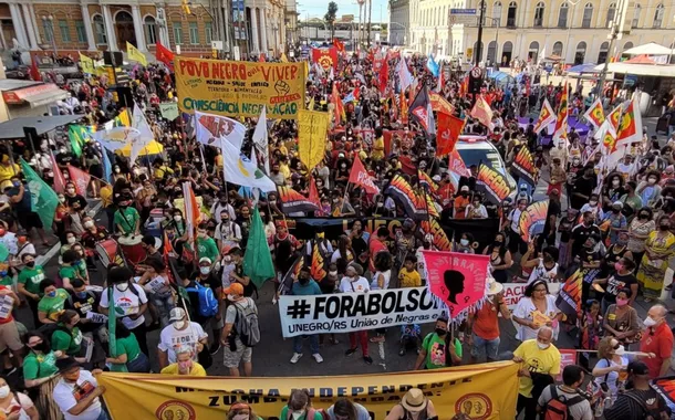 Movimentos ocupam as ruas por um Brasil antirracista e sem Bolsonaro