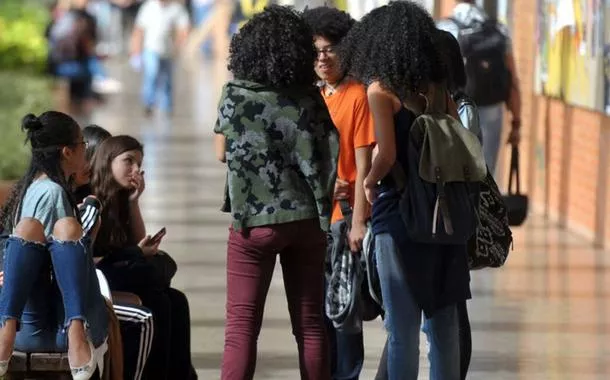 Cerca de 173 mil estudantes estão sem previsão de volta às aulas no RS