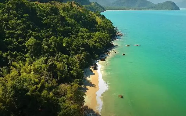Comando Vermelho amplia domínio no litoral norte de SP com tráfico e grilagem de terras