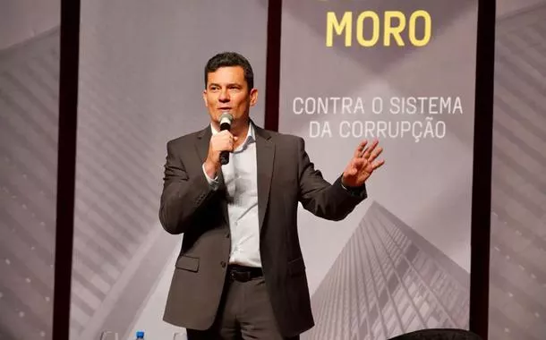 Sergio Moro lança livro contra corrupção em Curitiba