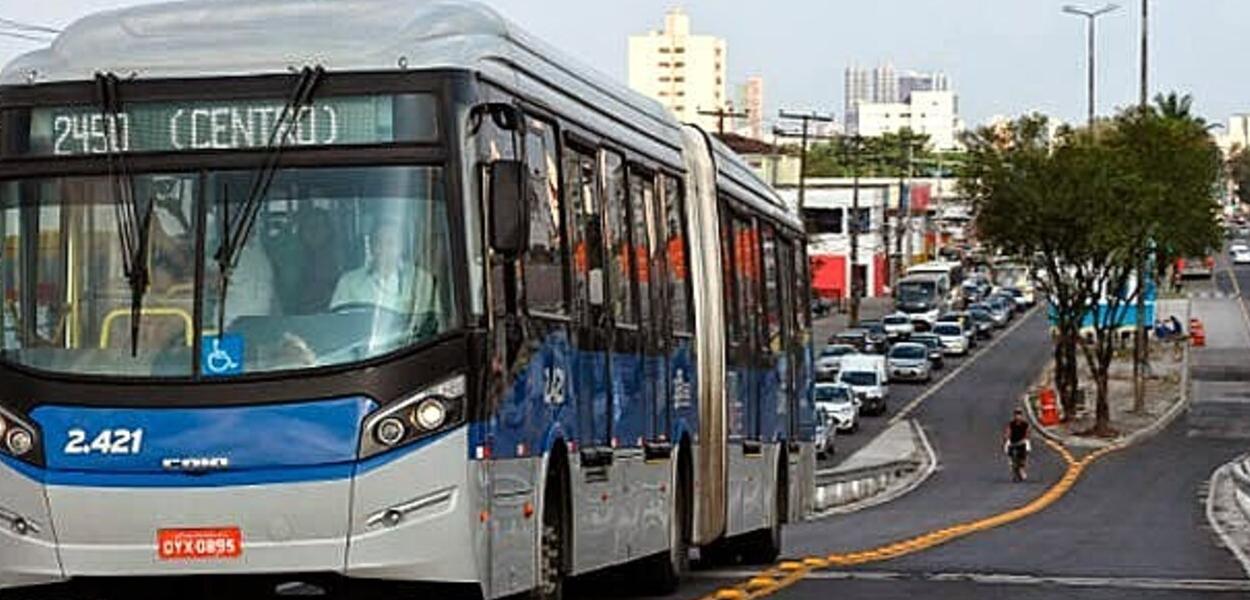 PDF) Sistema de transporte coletivo por ônibus na cidade de