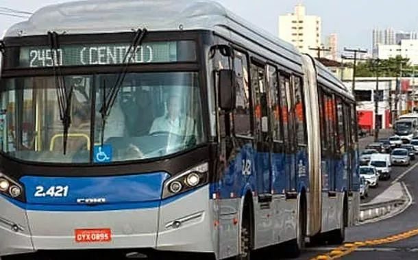 Lotado, caro e inseguro: a situação do transporte coletivo em Pernambuco