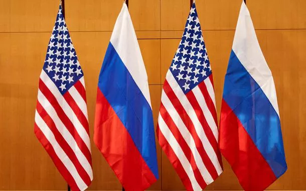 Após ameaça de sanções de Trump, Kremlin diz que Rússia e EUA trabalham por ideias de paz na Ucrânia