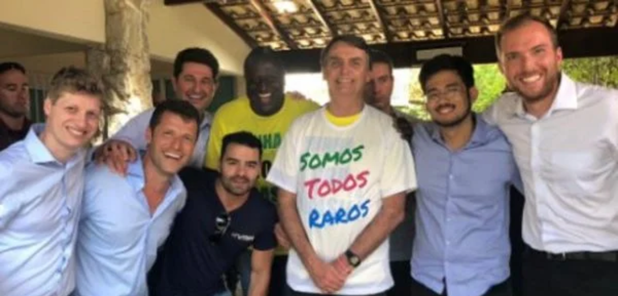 Arthur do Val - Gestão do Bolsonaro tá oh👌 COMENTE dois