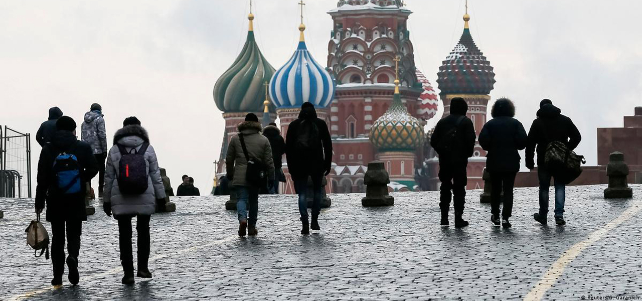 cidadas russas relatam impactos das sancoes na vida cotidiana