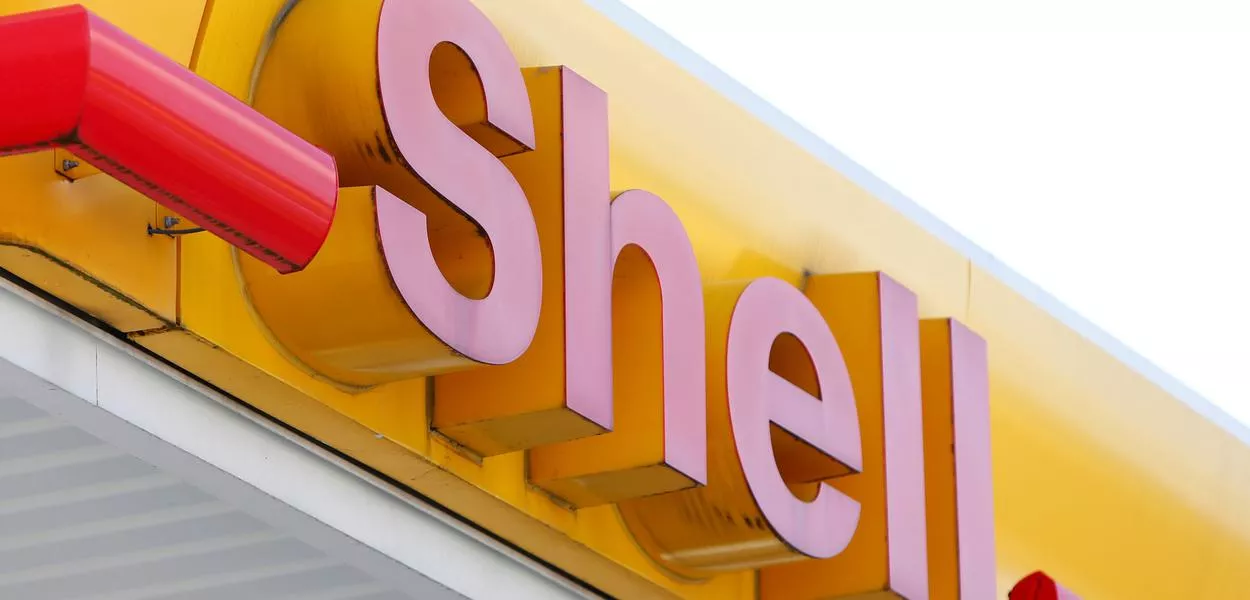 Shell sends billions abroad and stalls bailout of Raízen, raising doubts about biofuels.