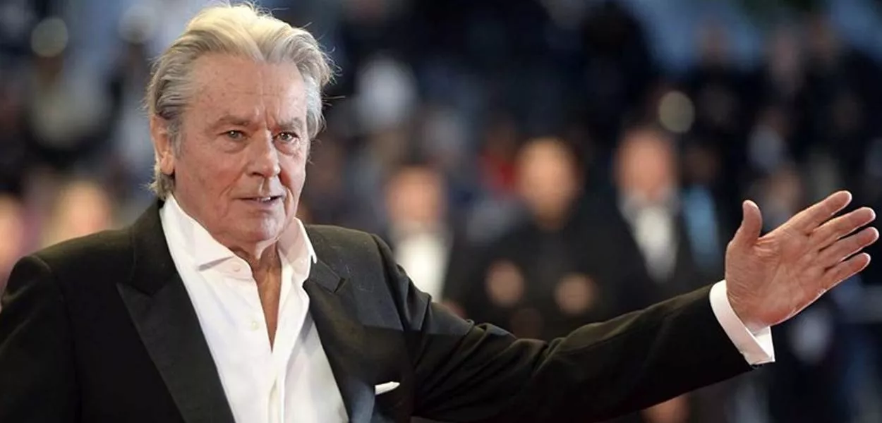 Alain Delon, ícone do cinema francês, morre aos 88 anos