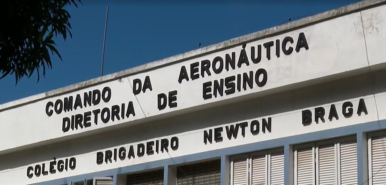 Mais quatro ex alunas de col gio da Aeron utica no Rio fazem